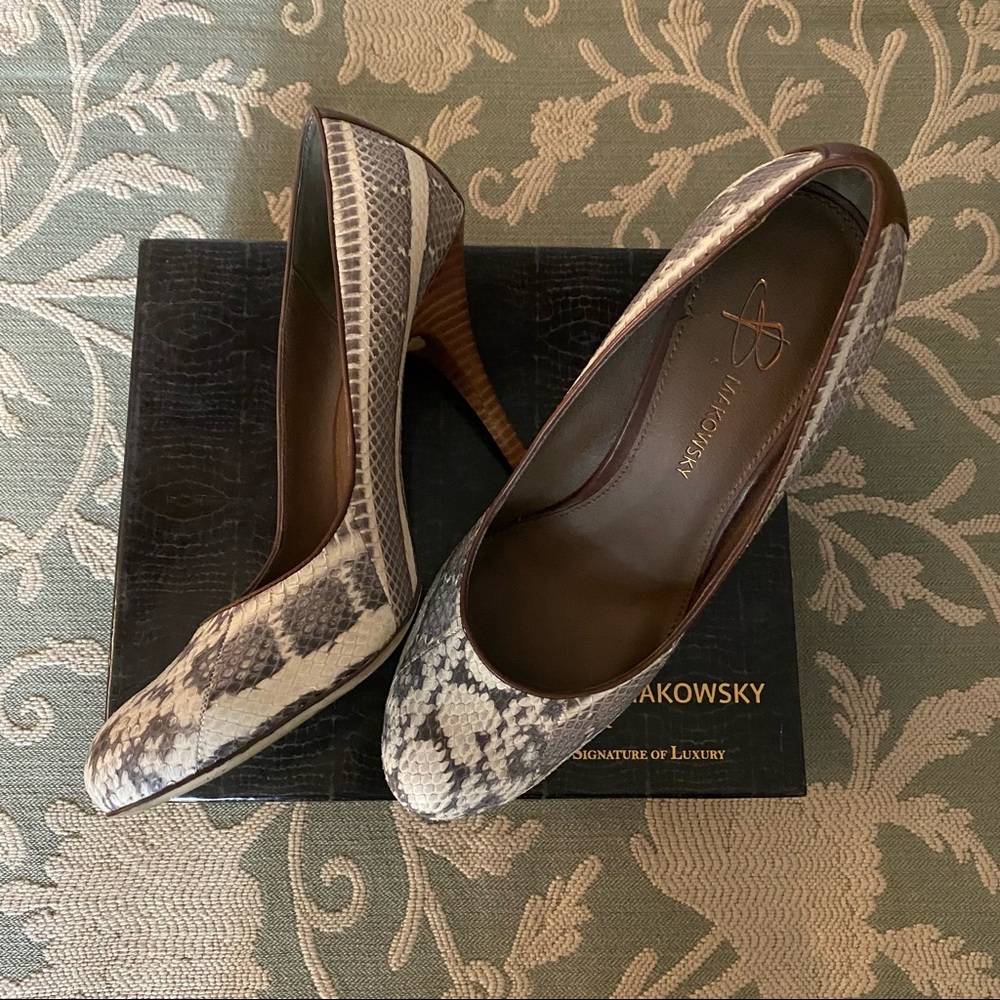 B Makowsky Snakeskin Leather Shoes Pumps Heels